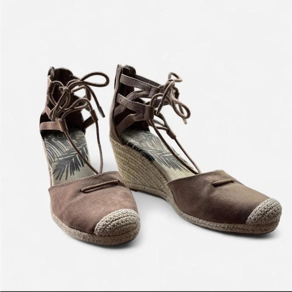 Dolce Vita Women’s Taupe Espadrille Wedge Sandals with Ankle Tie